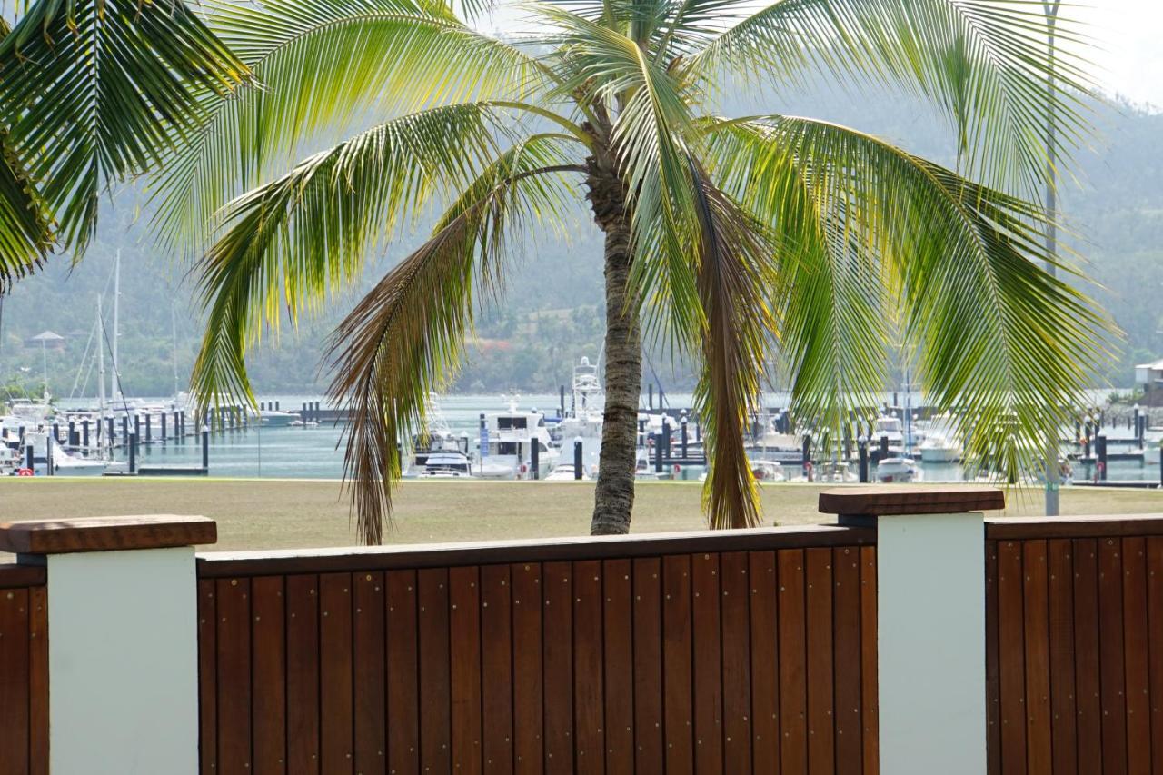 Airlie Seaview Apartments Airlie Beach Exterior photo
